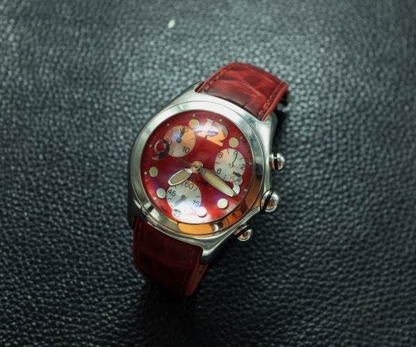 CORUM bubble chronograph RED 200m